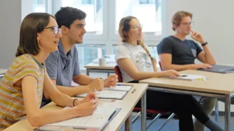 Studnets in an intensive German course in Berlin