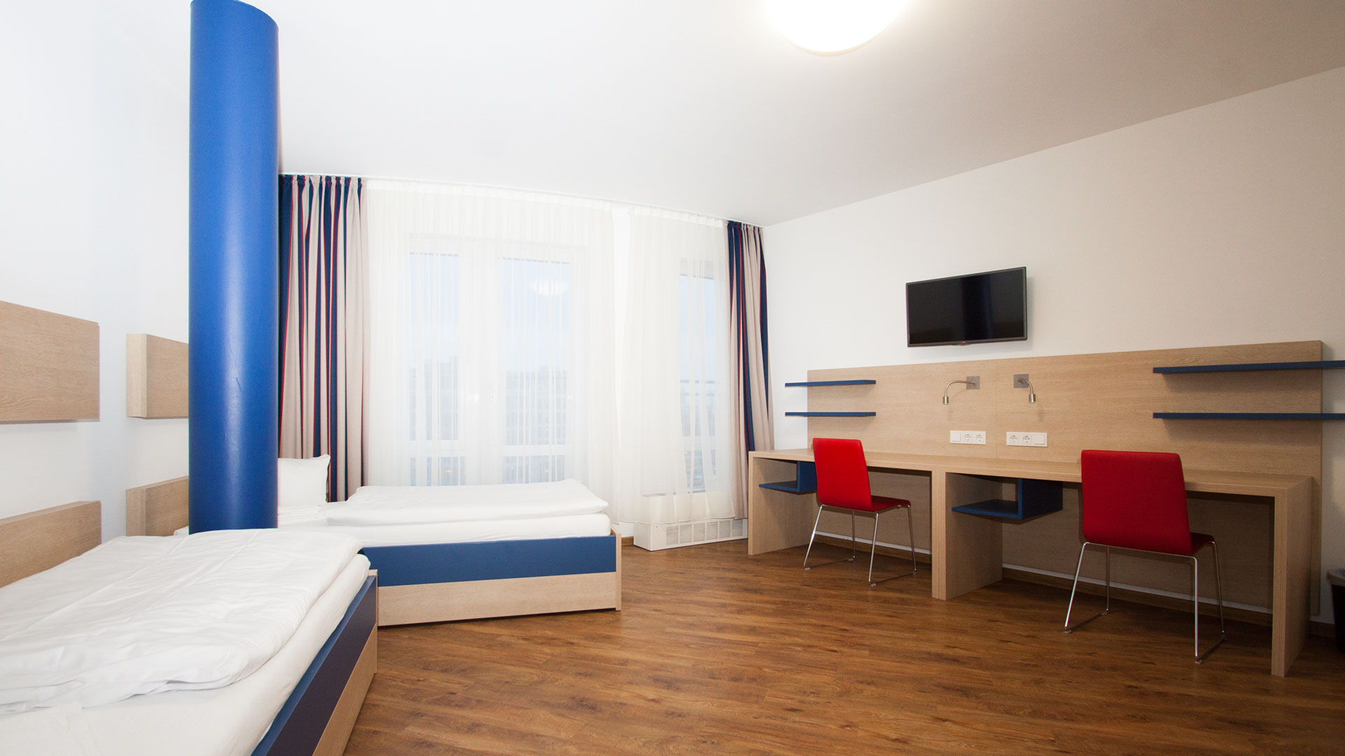 Une chambre à deux lits dans la résidence scolaire à Berlin (certaines chambres sont réservées pour les personnes allergiques)