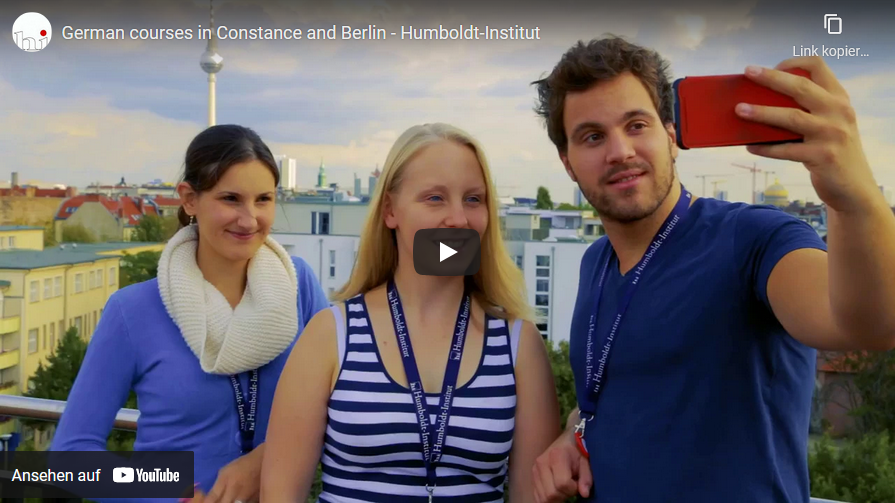Veja as duas escolas de idiomas para adultos em Berlim e Constança em um vídeo curto. Divirta-se!